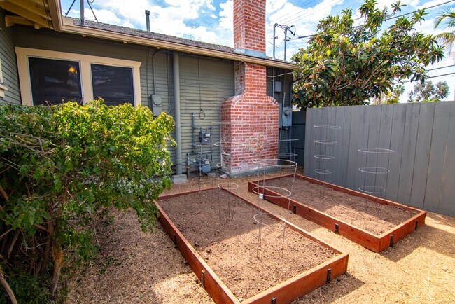 Building Photo - Charming 3-Bedroom Home for Lease in College West, San Diego