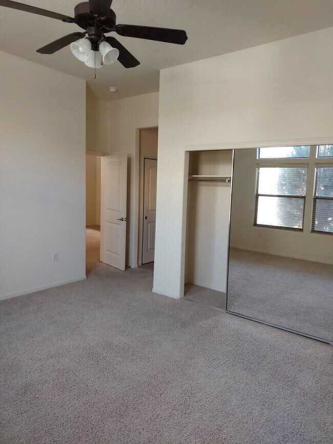 Building Photo - 2417 Cortina Manor