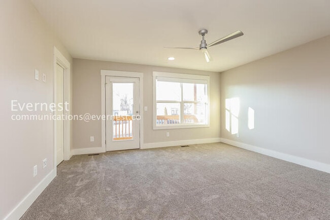 Building Photo - 220 Croleywood Ln