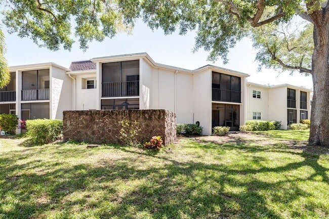 Building Photo - 820 Patricia Ave