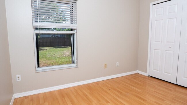 Building Photo - 3309 SW Frankford St