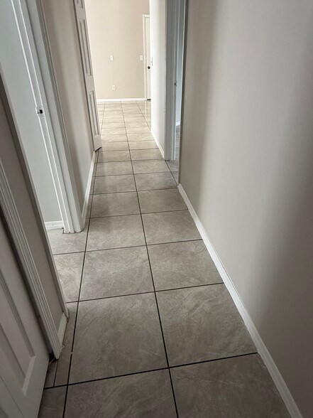 Building Photo - 2161 Jessa Dr