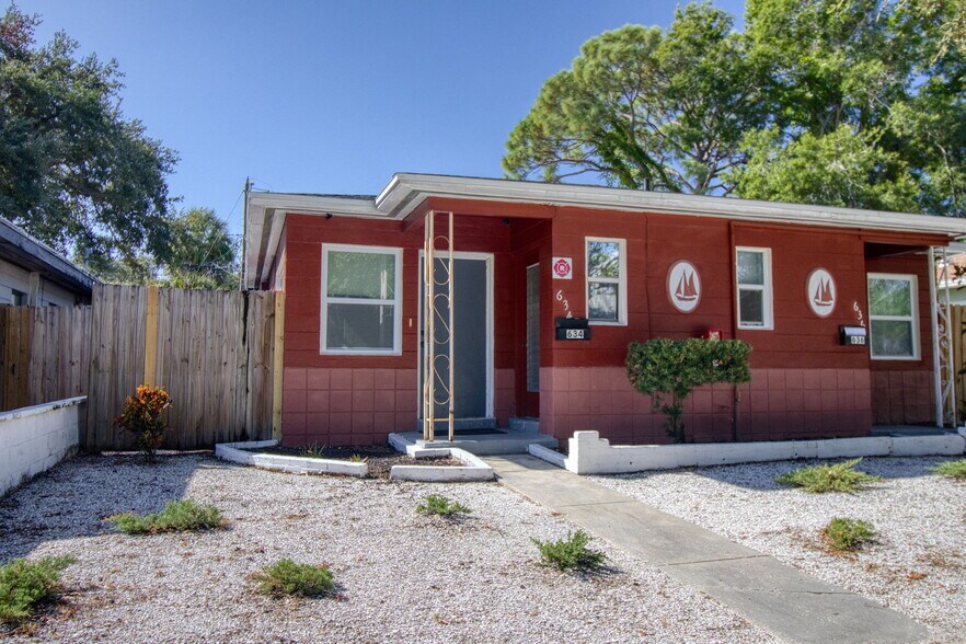 Primary Photo - 634 15th Ave S