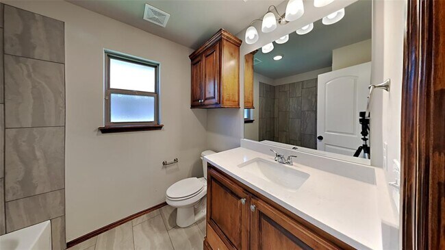 Building Photo - 10528 NW 41st St