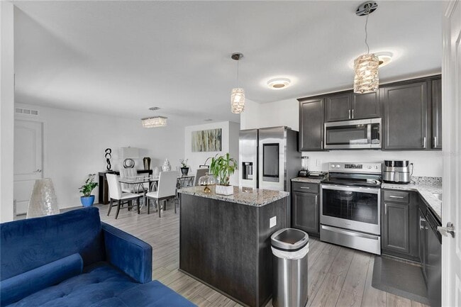 Building Photo - 205 Cimarron Dr
