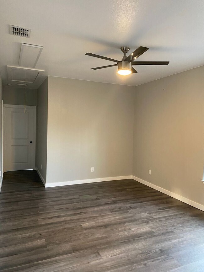 Building Photo - Renovated 3-Bedroom Home in Jefferson Heights