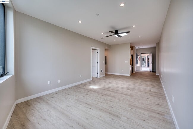 Building Photo - 4202 Telegraph Ave