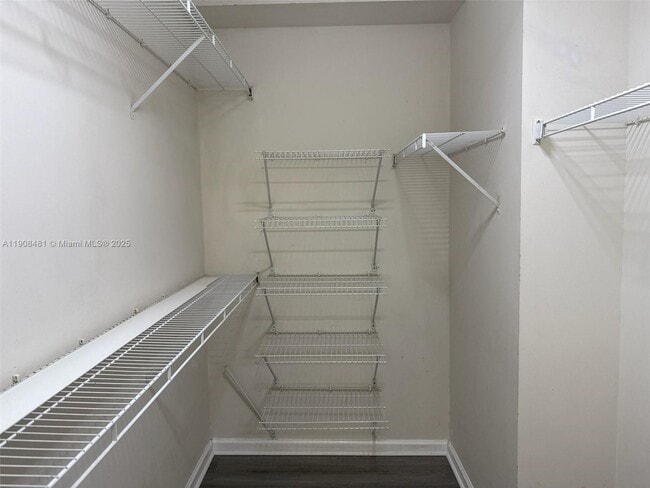 Building Photo - 17100 N Bay Rd