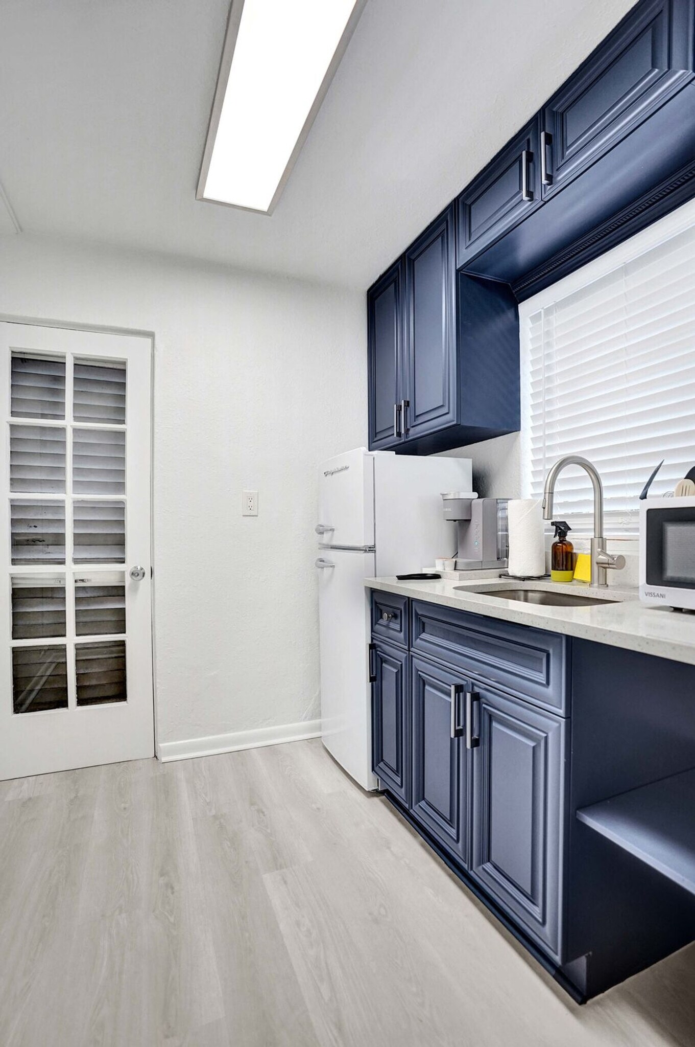 Building Photo - 101 Lucerne Ave