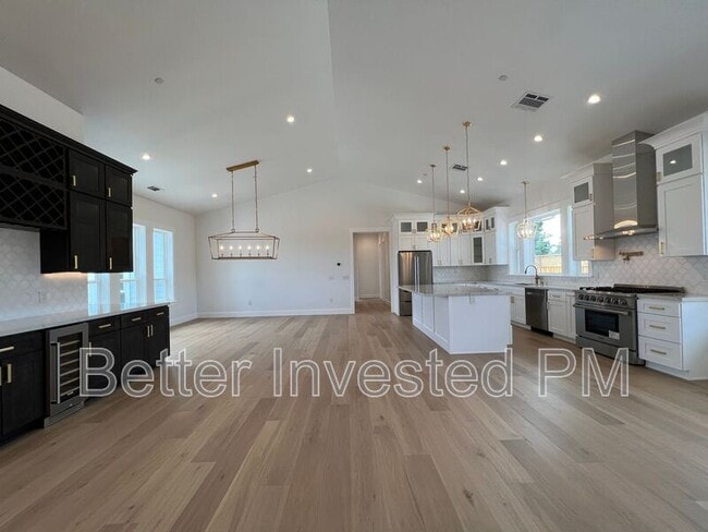 Building Photo - 4579 Lambert Dr