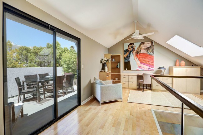 Building Photo - 1235 Yale St