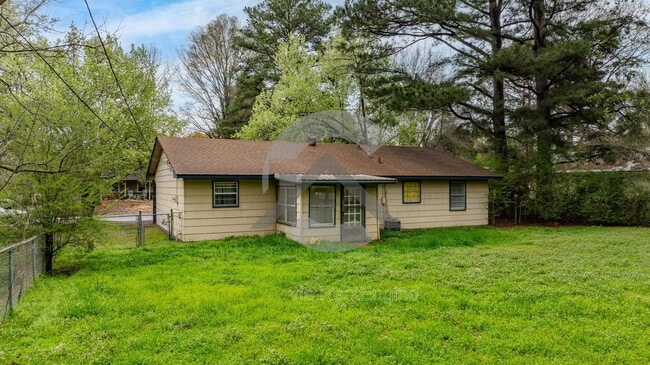 Building Photo - 2403 Broadview Ave