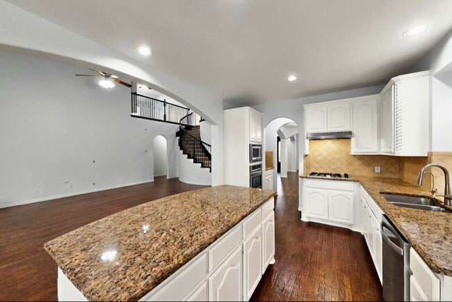 Building Photo - 3195 Izabella Ct