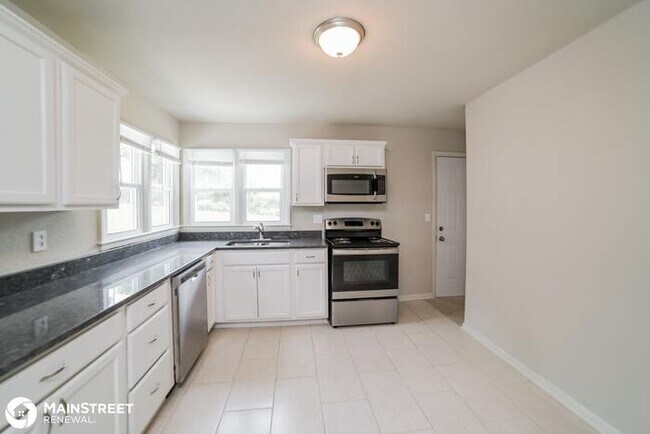 Building Photo - 4909 Norwood Avenue, Kansas City, MO 64133