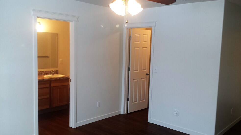 Building Photo - 38 Muskrat Dr