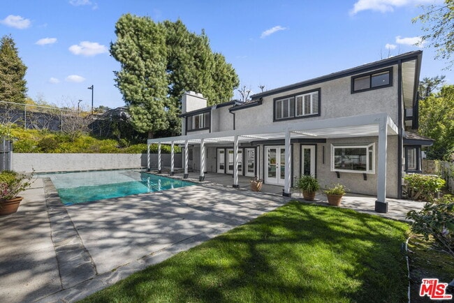 Building Photo - 2937 Deep Canyon Dr