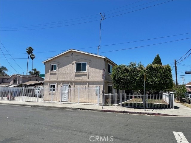 Primary Photo - 1332 W 20th St