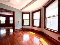 Building Photo - 104 Hancock St