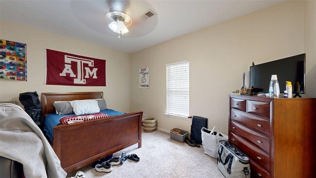 Building Photo - 609 Townplace Dr
