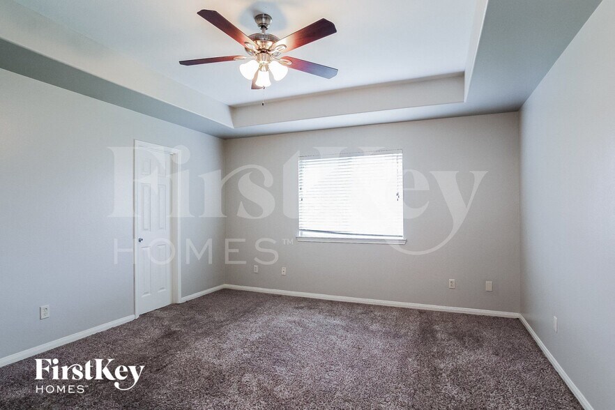 Building Photo - 5311 Lost Cove Ln