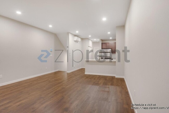 Building Photo - 9614 19th Ave SE