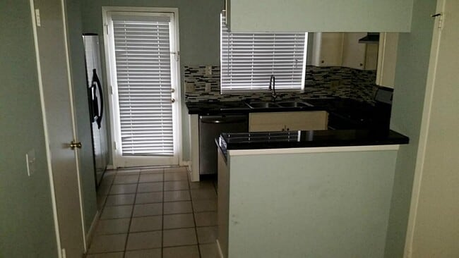 Building Photo - 2910 Grants Lake Blvd