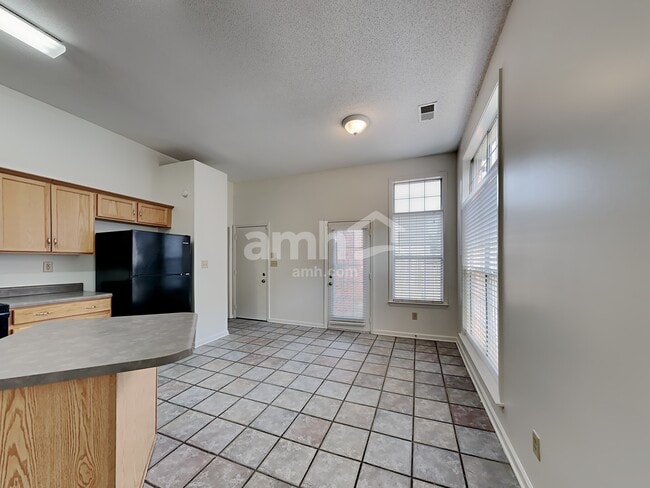 Building Photo - 1588 Wynne Rd