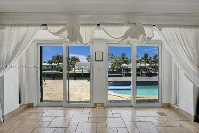 Building Photo - 3100 NE 56th Ct