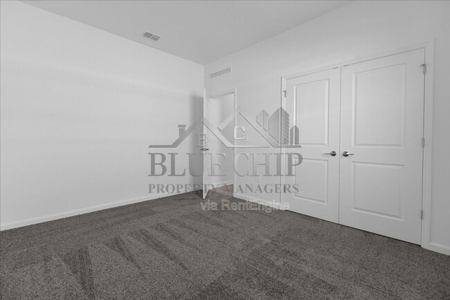 Building Photo - 3042 Country Side Dr
