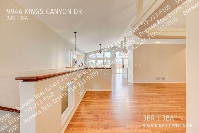 Building Photo - 9946 Kings Canyon Dr