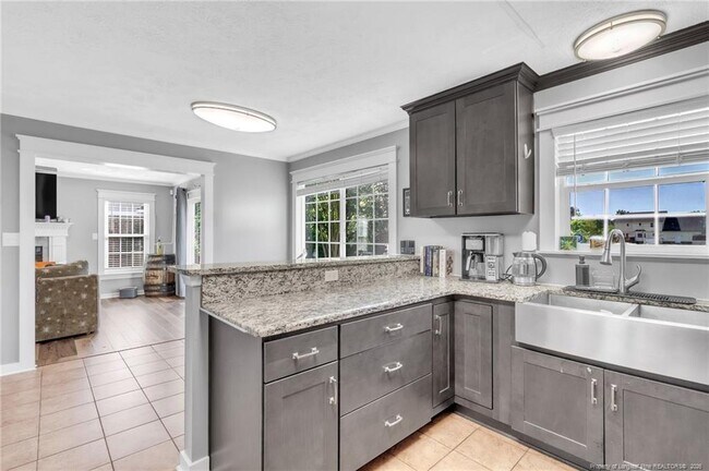 Building Photo - 6545 Ryefield Dr