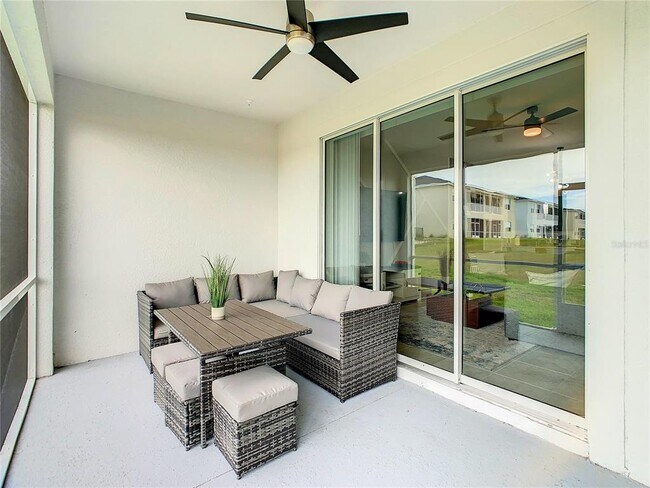 Building Photo - 9331 Sommerset Hills Dr
