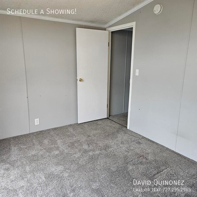 Building Photo - 2737 W Washington Center Rd