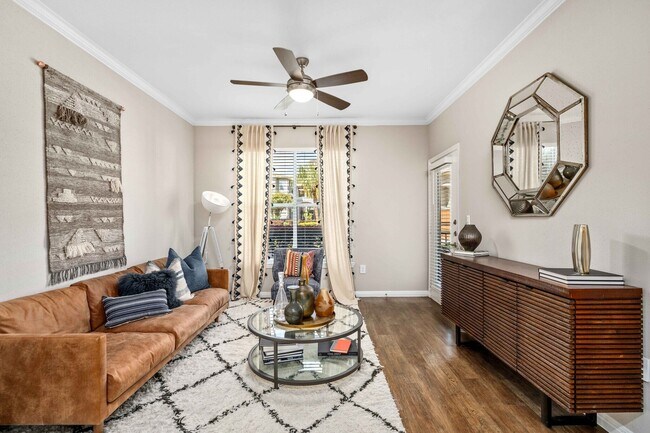 Building Photo - Spacious 1-Bed Homes in the Galleria Area!