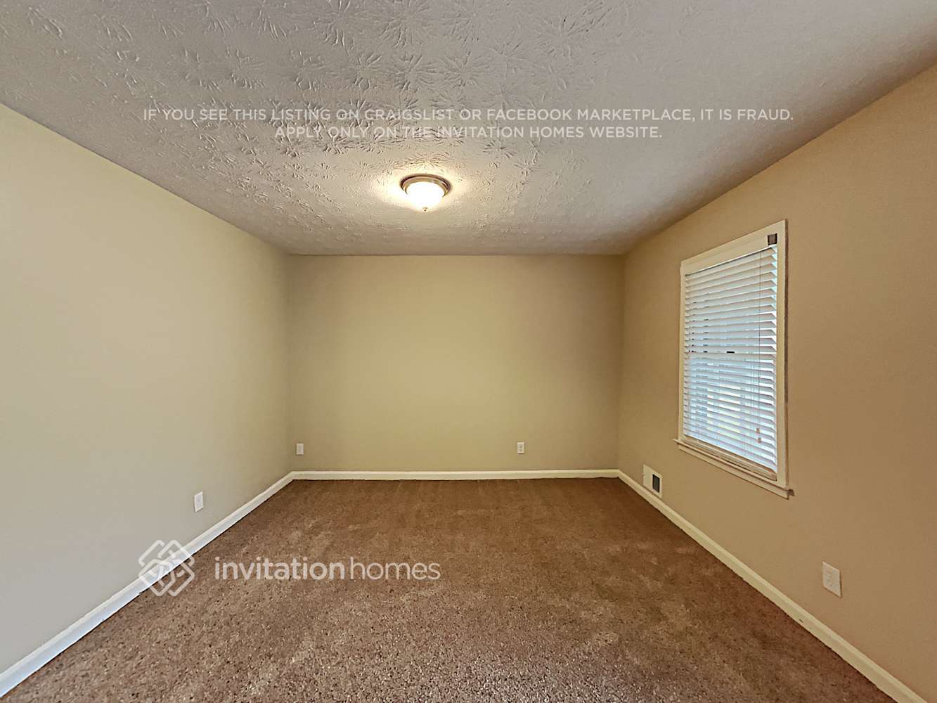 Building Photo - 3930 Grove Trail