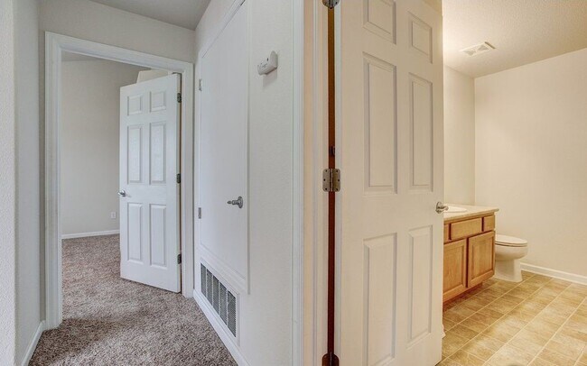 2nd bath and bed - 4815 Hahns Peak Dr