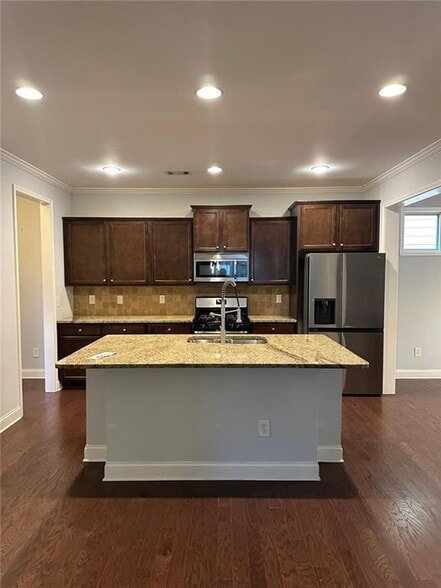 Building Photo - 1889 Bethel Trce