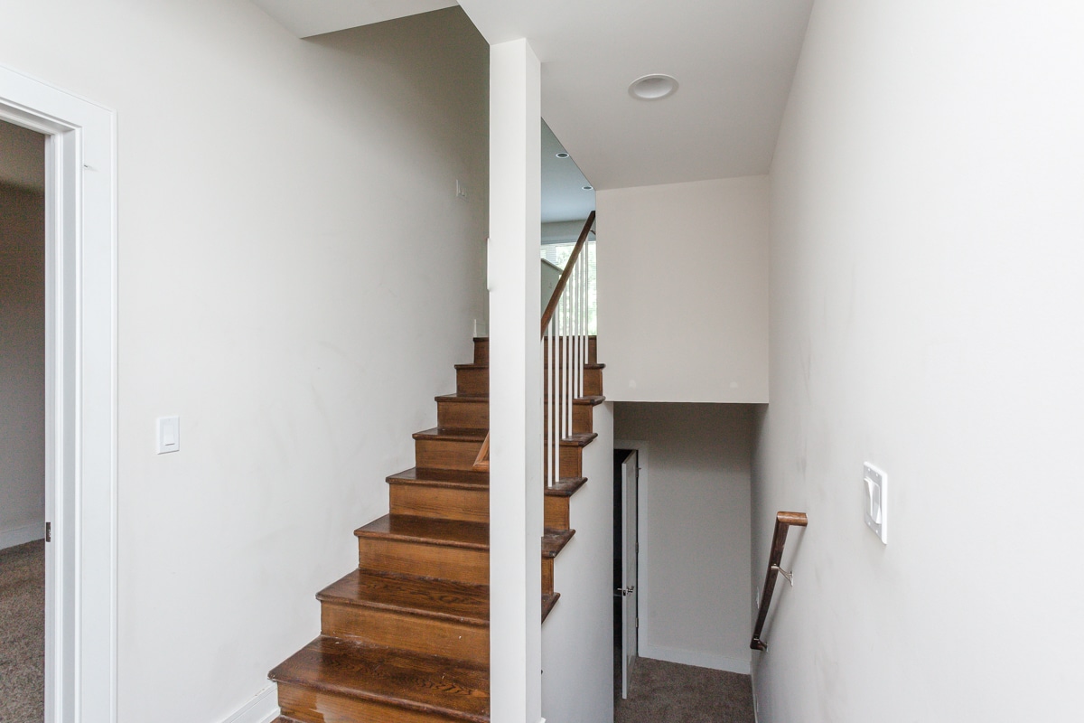 Building Photo - 3508 N Sacramento Ave