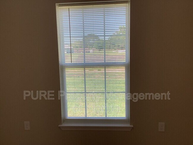 Building Photo - 2945 SW 148 Ct
