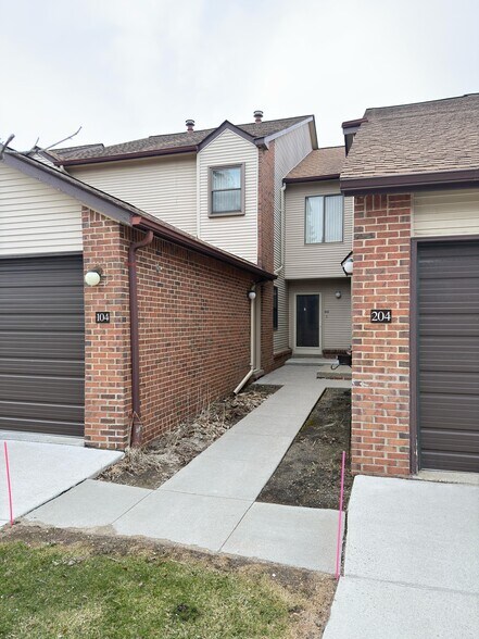 Building Photo - 6619 Ridgefield Cir