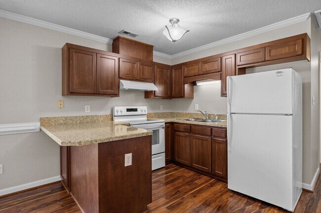 Building Photo - Two bedroom in Coats, NC!
