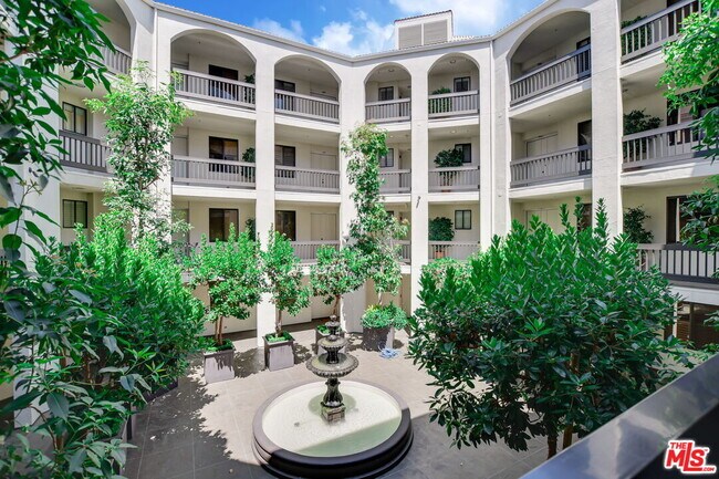 Building Photo - 2112 Century Park Ln