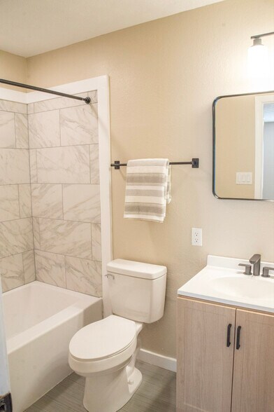 Building Photo - 2615 Belvedere Ave