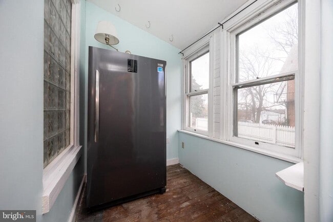 Building Photo - 313 Chestnut St