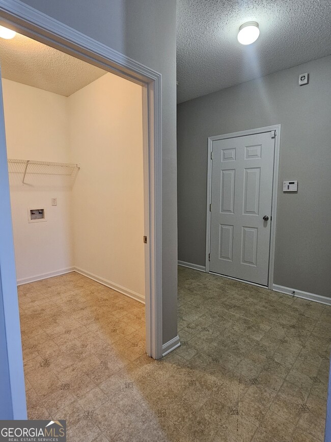 Building Photo - 502 Stonewood Pl
