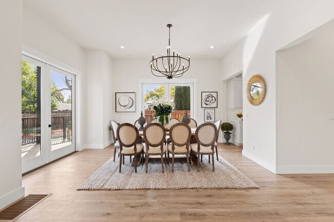 Building Photo - $15,995 - Stunning Executive Estate in Wil...
