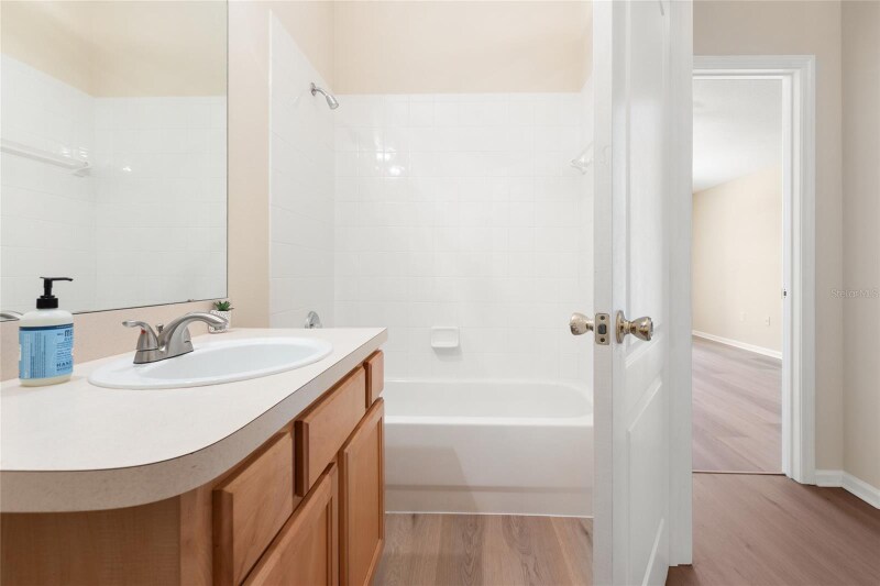 Building Photo - 5105 Gato Del Sol Cir