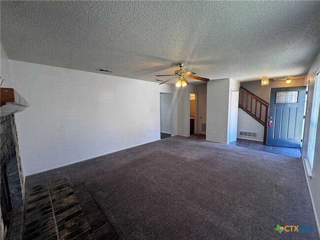 Building Photo - 1613 Bobby Lee Dr