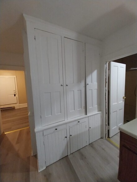 Building Photo - 11 Columbia Ave