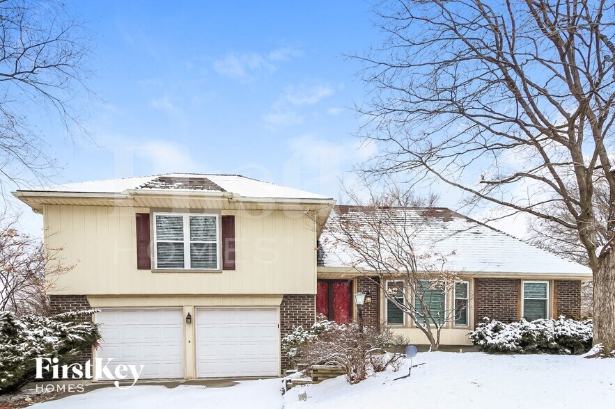 Primary Photo - 10002 NW 67 St